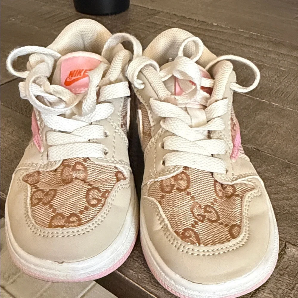 Nike Kids' Tan & Pink Low-Top Sneakers